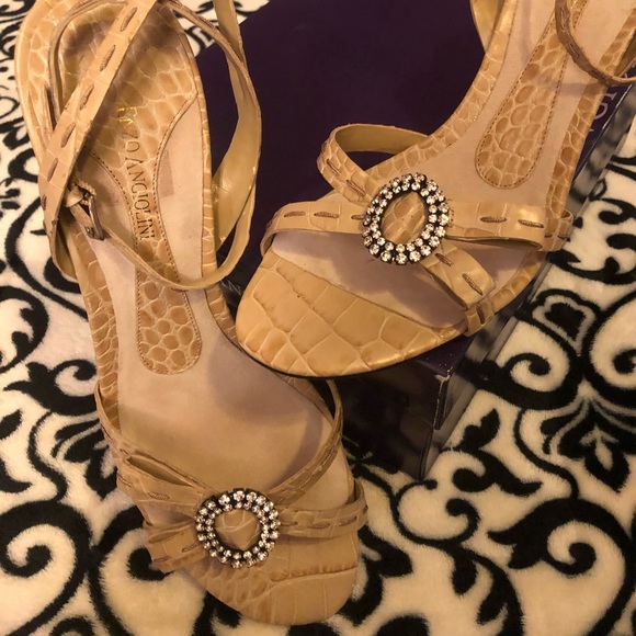 💐 Enzo Angiolini Crocodile Stilettos in Ivory 💐 - Picture 2 of 4